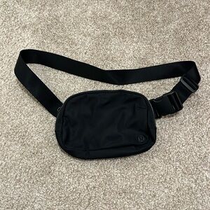 Lululemon belt bag
